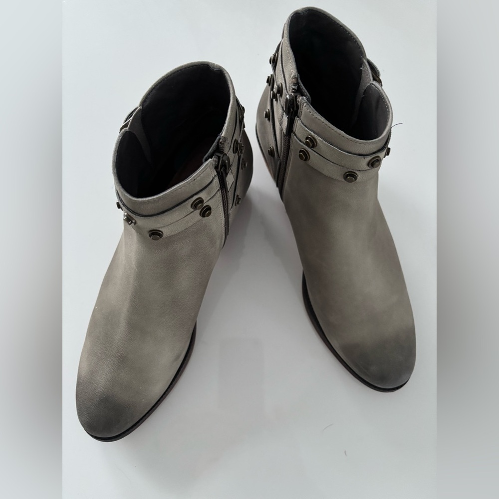 Halogen Ankle Booties